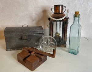 lot 2 image: Primitive Decor Lot, Brass Box, Lantern Misc