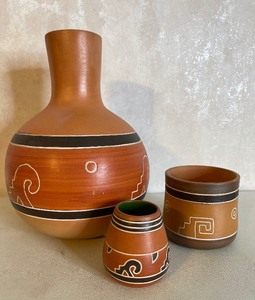 lot 25 image: Southwestern Pottery Lot of 3