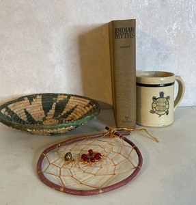 lot 36 image: Dream Catcher, Dakota Stoneware Lot