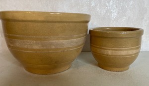 lot 50 image: Watt Pottery Crock Bowl Set of Two
