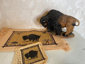 lot 55 image: Resin Buffalo Figurine, Four Placemats and Two Matching Coasters