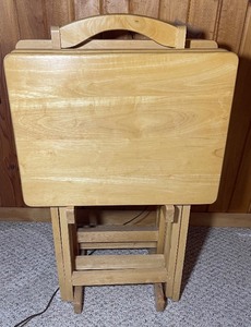 lot 70 image: Set of 4 Wood TV Trays
