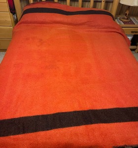lot 130 image: Vintage Golden Dawn 100% Virgin Wool Blanker red
