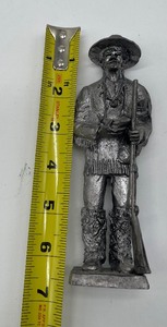 lot 11 image: Vintage Michael Ricker Pewter Hunter Figurine, Wagon Lamp and Cannon