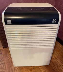 lot 179 image: Kenmore 50 pin Humidifier