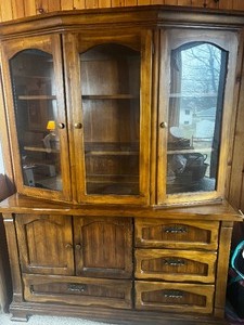 lot 165 image: Vintage Hutch Gaines of Tennessee Walnut Solid 2 pc