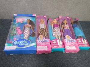 5 Fashion Dolls...