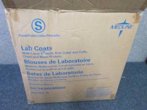 Case of 30 Medline Small White Disp...