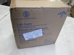 Case of 30 Medline Small White Disp...