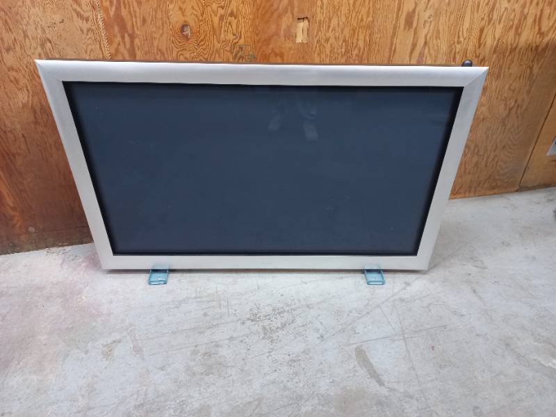 Bang & Olufsen 65 BeoVision 4-65 TV