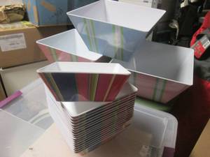 (R) Square Plastic Bowls or Other U...