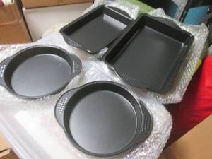 (R) 4pc Non-Stick Baking Pans...