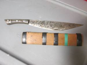 (R) Vintage 16 12 Knife with Wood...