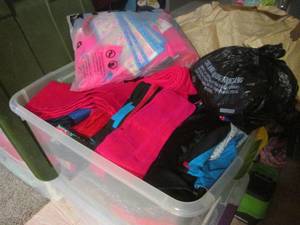 (R) Tote with Lid Full of Assorted ...
