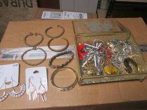 (R) Brass and Glass Jewelry Box Ful...