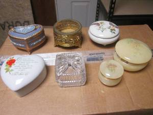 (R) Assorted Trinket Boxes...
