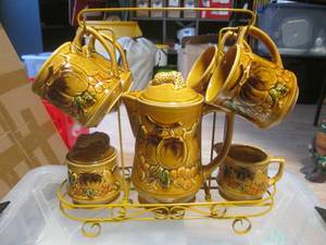 (R) Vintage Ceramic Coffee Set - Co...