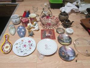 (R) Assorted Decor See Photos...