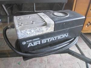 (G) Black & Decker Air Station - Po...