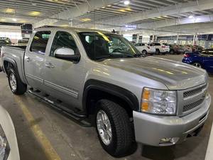 2010 Chevrolet Silverado 1500 LT 4x4 Crew Cab...LOW MILES