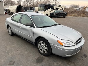 2006 Ford Taurus....LOW MILES