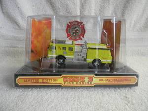 CODE 3 COLLECTIBLES 164 SCALE DIE-CAST - LIMITED EDITION 1 of 25000 CITY OF LOS ANGELES FIRE ENGINE TRUCK #51 - IN BOX - FANTASTIC PIECE - SEE PICTURES