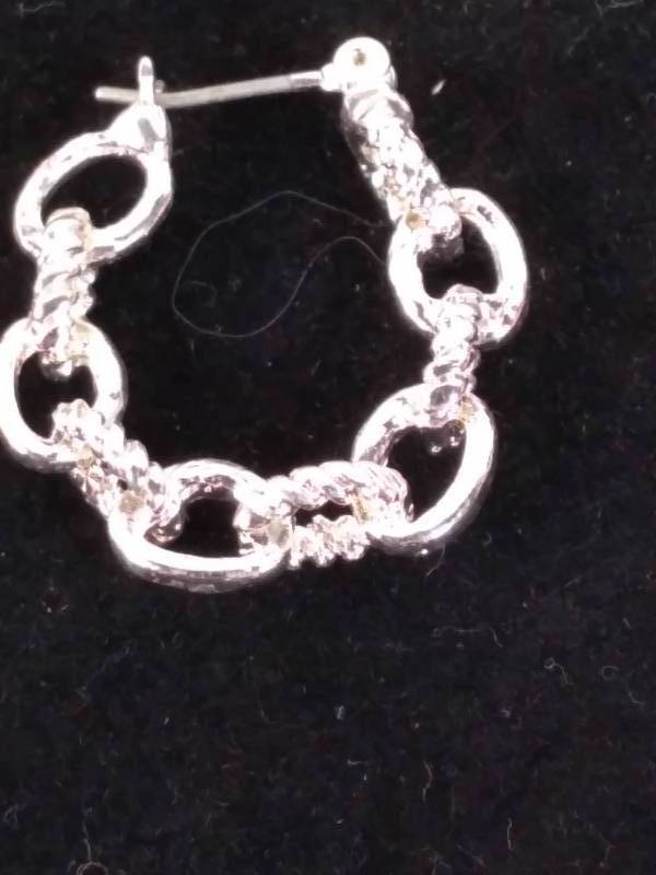NEW Costume Jewelry (3) Earrings