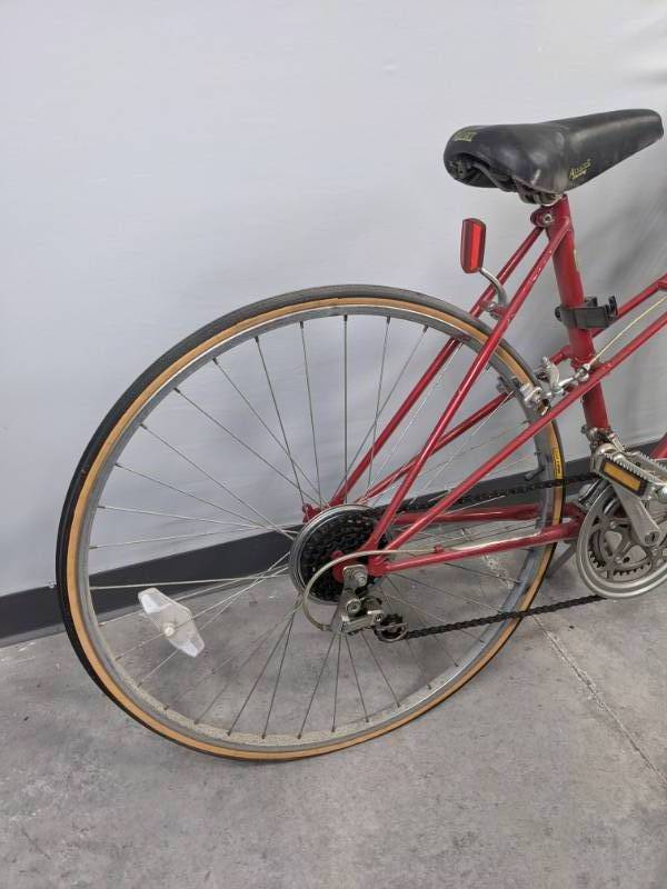 lot 63A image: Red Nishiki Century Womens Road Bike M