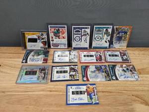 lot 71 image: (14) Autographed NFL Football Cards R