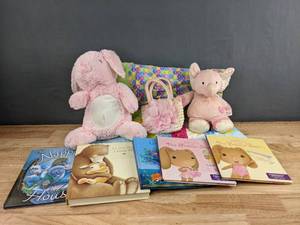 lot 148 image: Adorable BabyNursery Items - Blanket, Assorted Books, and Stuffies R