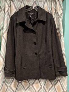 lot 468 image: Centegrade Womans Dark Gray Coat Size Large P