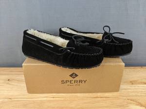 lot 126 image: Black Sperry Junior Trapper Womens Size 9 N