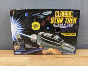 lot 106A image: New Classic Star Trek Classic Phaser Starfleet Standard Issue Sidearm  F