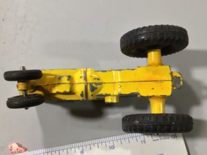 Lg asst of diecast tractors