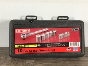lot 39 image: Craftsman 38 Drive 10 Piece Socket Wrench Set