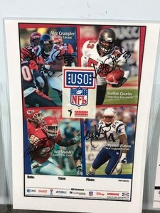 lot 70 image: 2007 Armed Forces USO Show (Persian Gulf) Autographed Football Cards