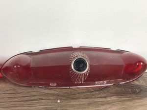 lot 86 image: 3 - 1951 Ford Taillights