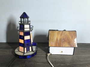 lot 119 image: 2 - Stained Glass Lighted Houses