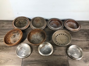 lot 123 image: 10 - Vintage Hub Caps