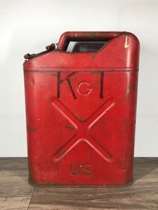 lot 131 image: Vintage US Military Gas Can