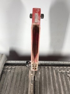 lot 144 image: Husky THD750L Tile Saw