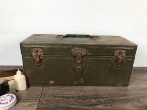 lot 151 image: Vintage Metal Tackle Box with Tackle