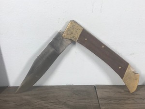 lot 156 image: 2 - Hunting Buck Knives with Sheaths