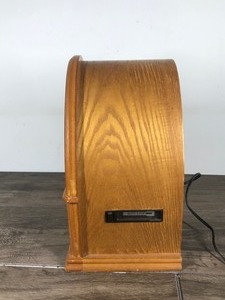 lot 164 image: The County Line Radio AMFM Radio Collectors Edition Model 6125