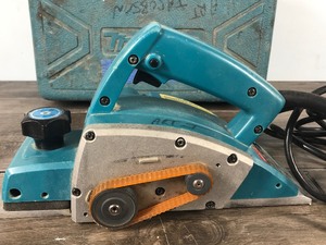 lot 218 image: Makita Power Planer N1900B with Carrying Case