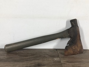 lot 225 image: Vintage Wood Handle Hatchet