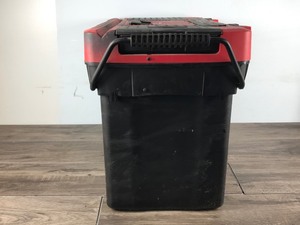 lot 235 image: Master Mate Pull Behind Toolbox on Wheels