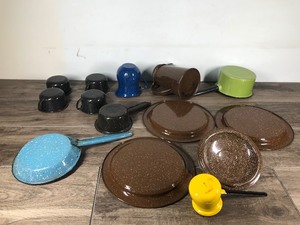 lot 447 image: Lot of Enamelware - Pots, Pans, Plates, Cups, CoffeeTea Pots