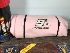 lot 489 image: NASCAR - 2 Kasey Kayne #9 Throw Blankets & 10 I hate Gunk Kevin Harvick #29 Engine Towels