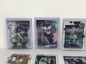 lot 389 image: Lot of 31 Minnesota Vikings Football Cards